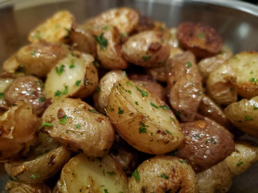 Garlic Herb Roasted Potatoes (1)