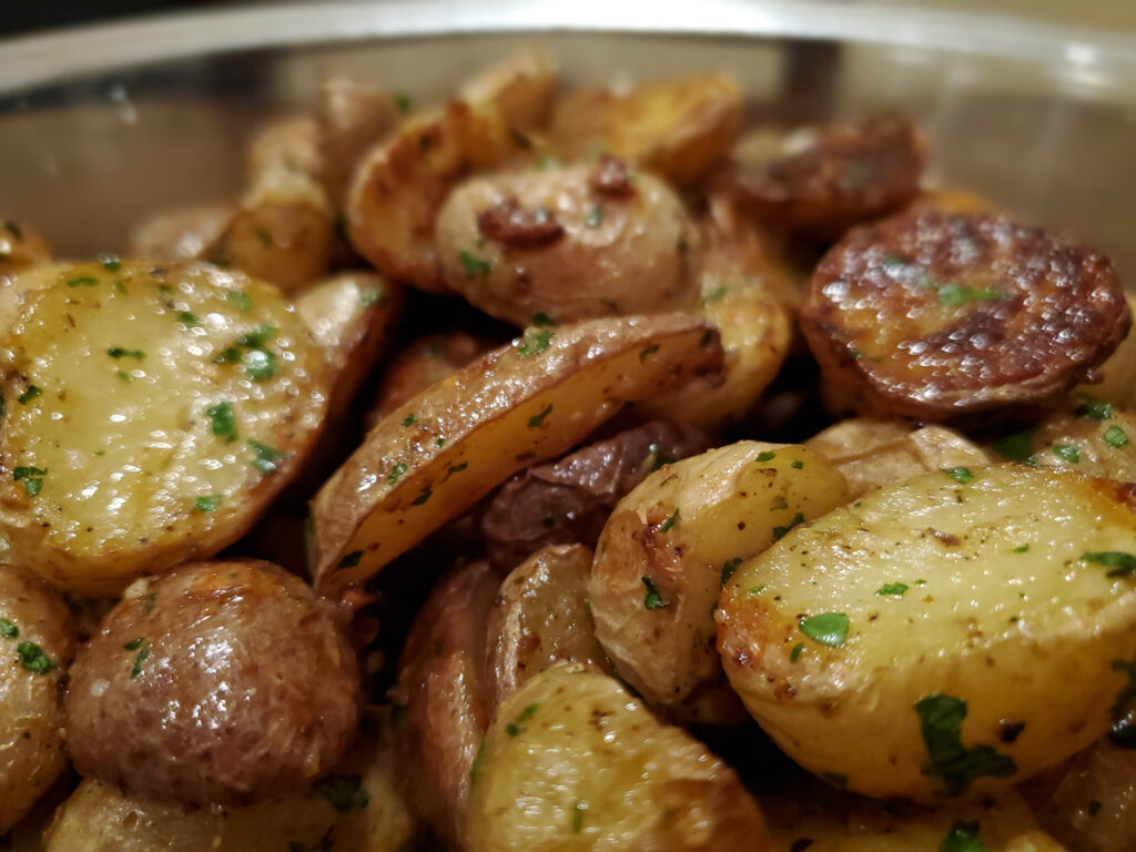 Garlic Herb Roasted Potatoes (2)
